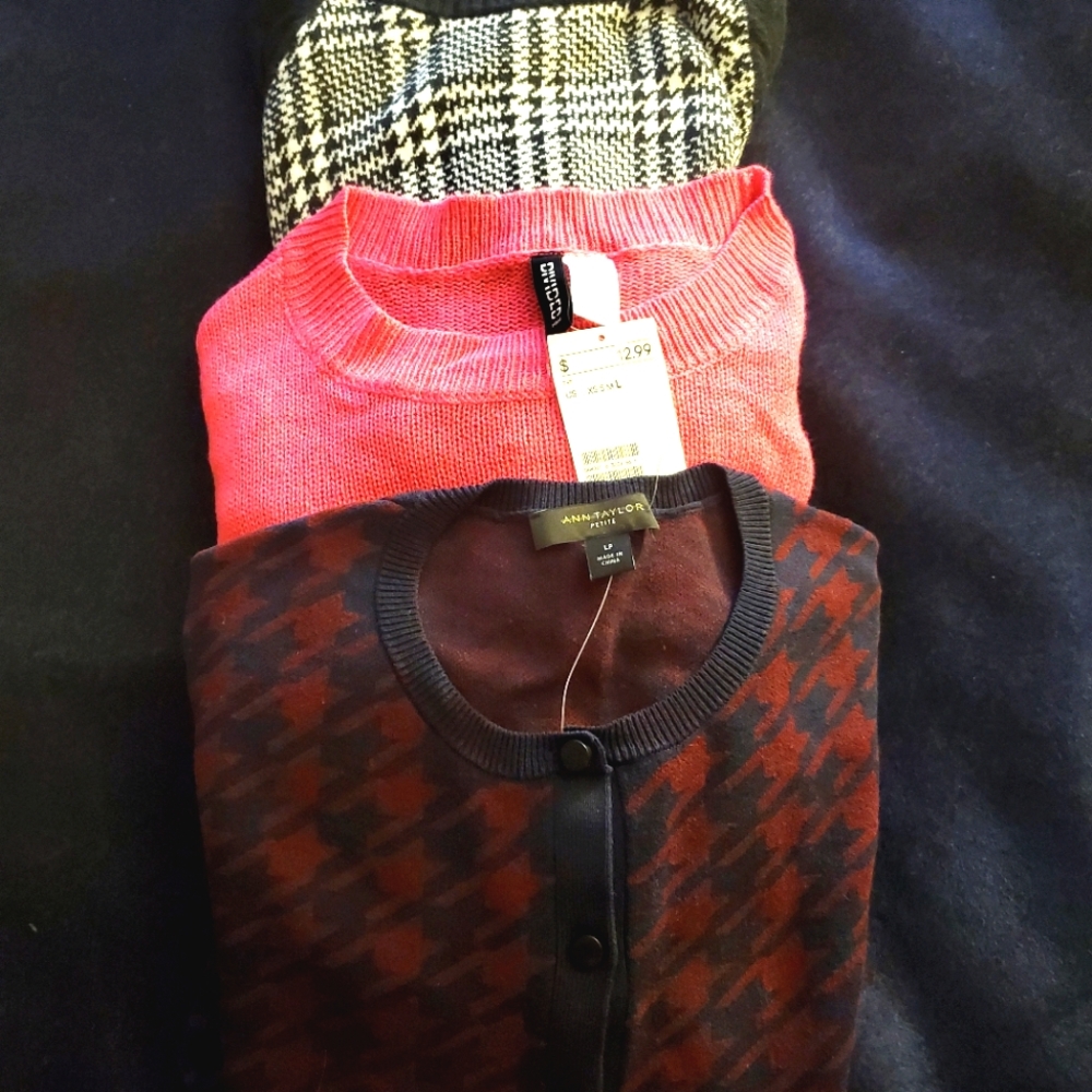 Multiple Sweaters size L